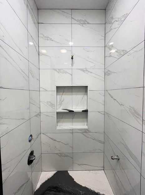 Black & White Bathroom — project photo 4